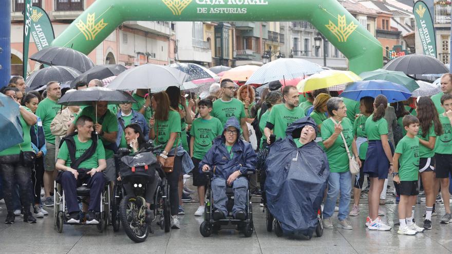 EN IMÁGENES: la Marcha contra el ELA en Avilés
