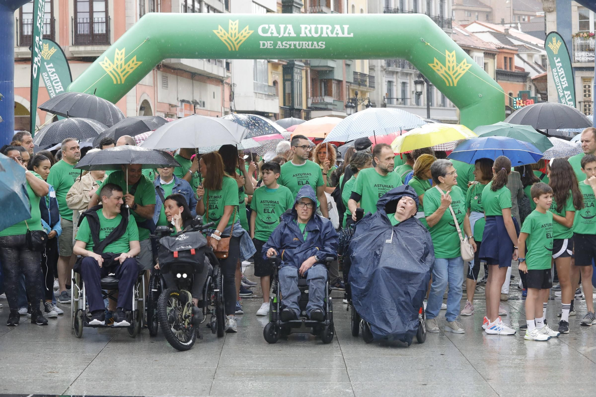 EN IMÁGENES: la Marcha contra el ELA en Avilés