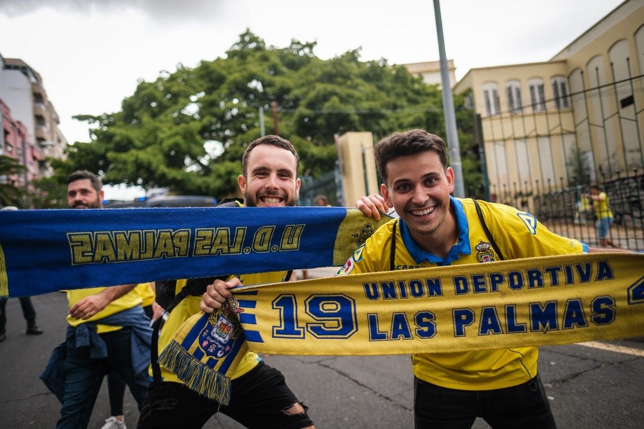 Ambiente previo del playoff entre CD Tenerife-UD Las Palmas