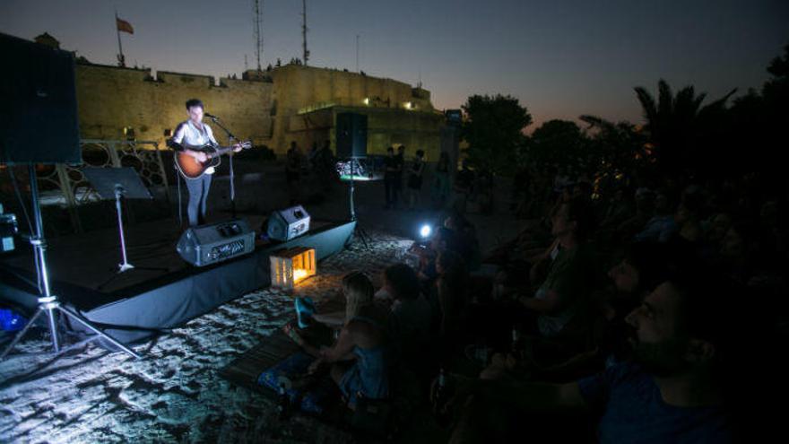 Luis Alberto Segura durante el concierto