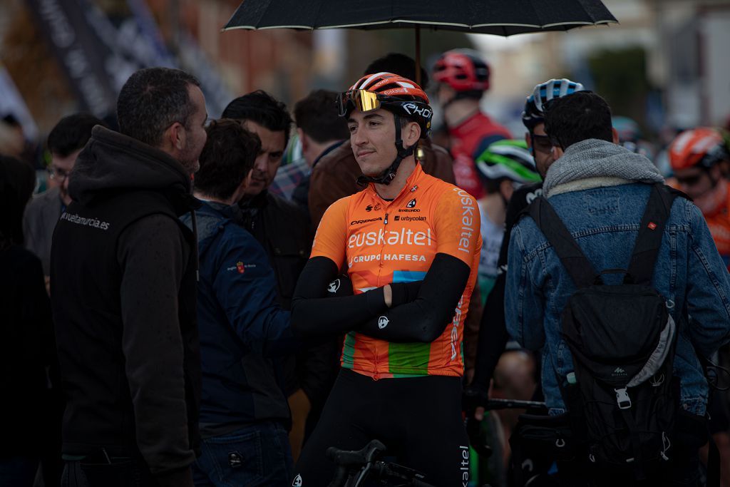 Salida de la Vuelta Ciclista a la Región de Murcia en San Javier