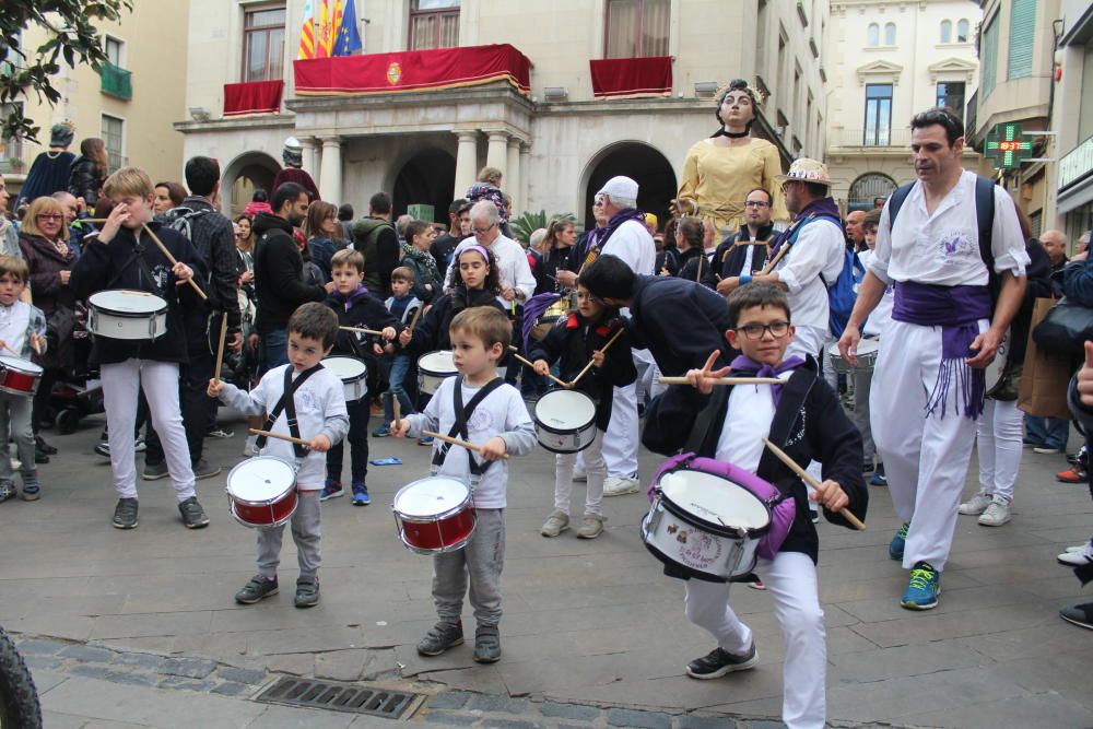 Tarda de Santa Creu  dansa d''Euskadi i gegants