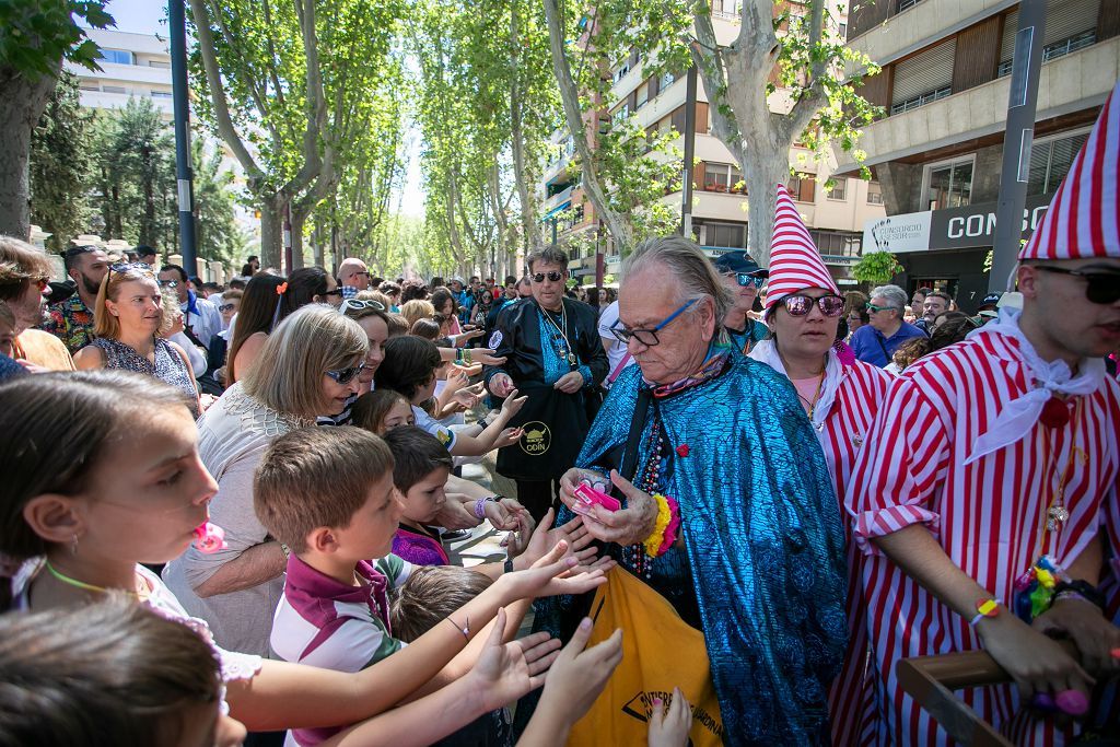 Entierro de la Sardina: ambiente en las calles de Murcia y desfiles de la mañana