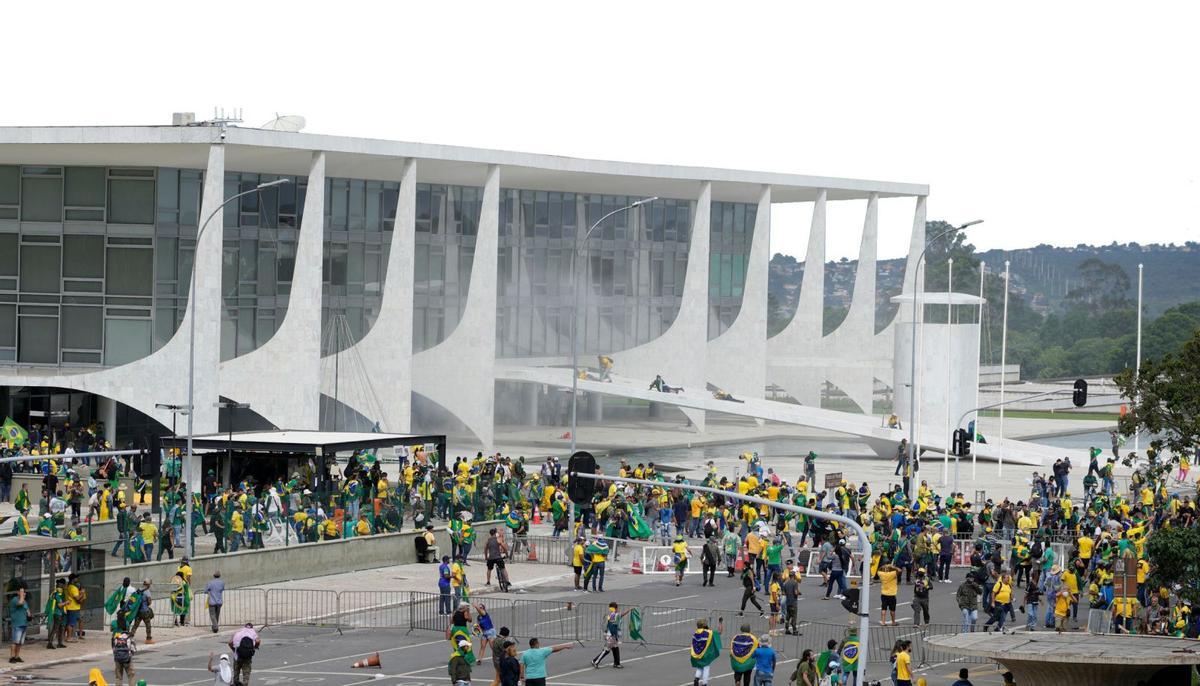 Asalto al Palacio de Planalto, obra de Niemeyer. eraldo peres