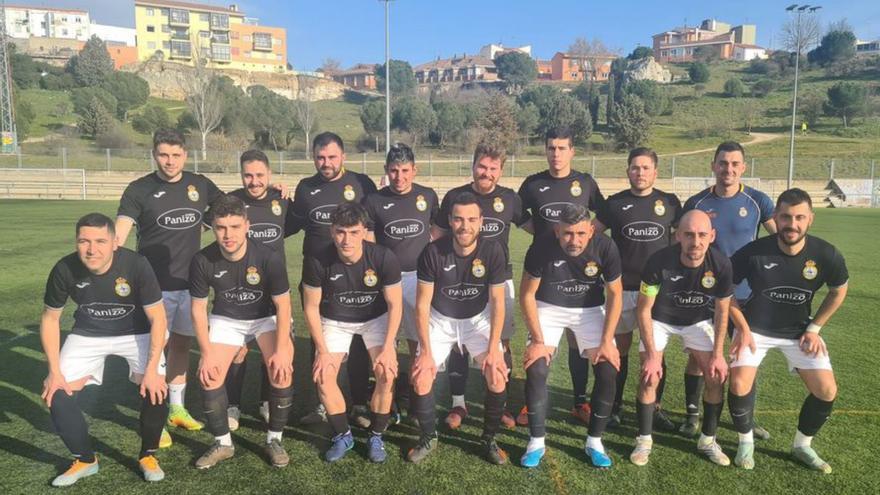 Formación del CD Camarazana en el inicio de la copa. | Cedida