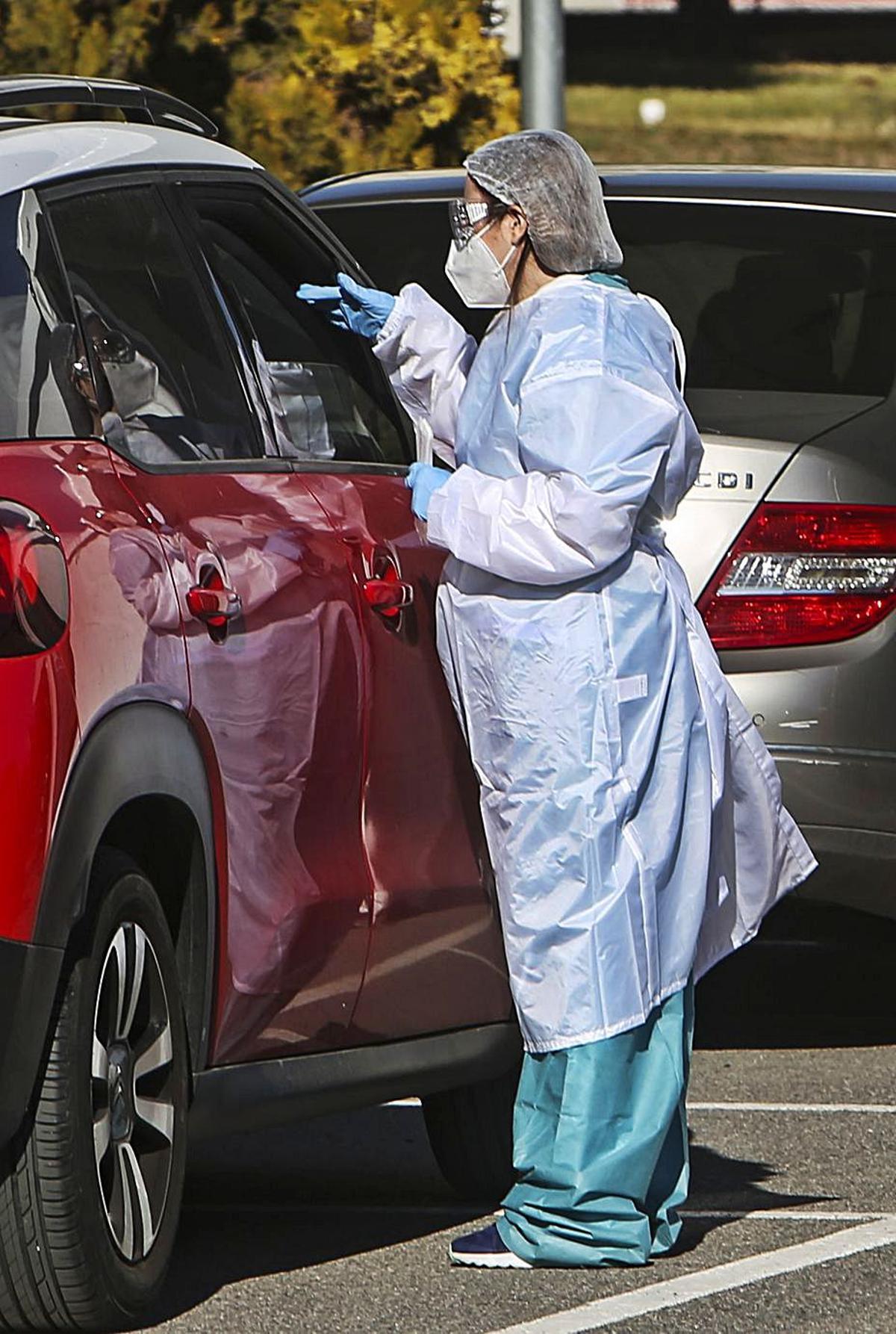 Toma de muestras para una prueba PCR.