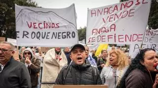 Desvíos y cortes de tráfico en la TF-12 minimizan la manifestación de vecinos de Anaga contra la masificación turística