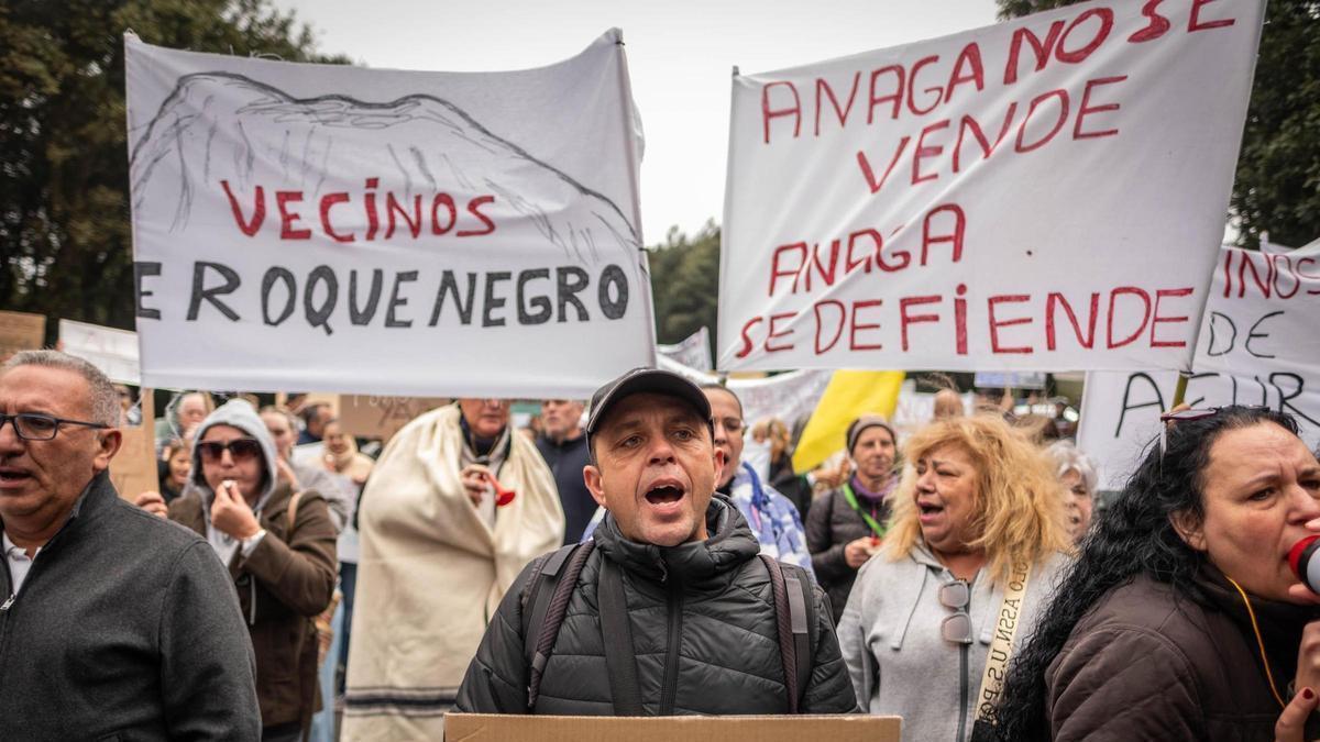Manifestación en Anaga contra la masificación turística