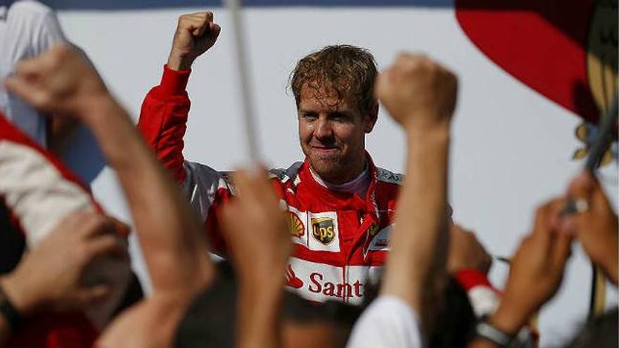 Vettel gana el GP de Hungría