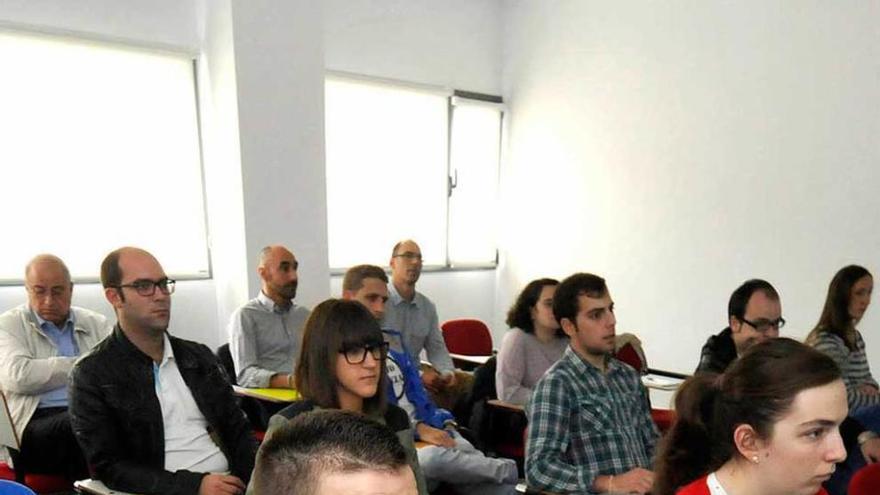 Participantes en el curso de geotermia de Hunosa en el campus.