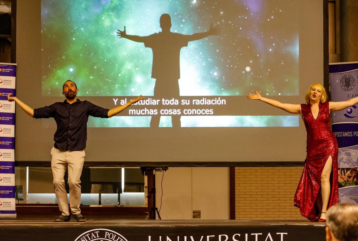 La ciencia con humor en Alcoy