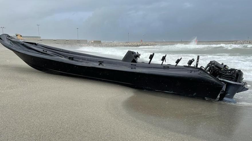 La Guardia Civil sigue la pista de siete narcolanchas en la costa de Almería