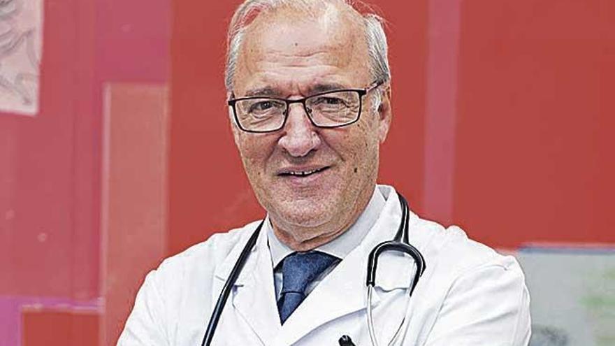 El doctor Javier Garau, responsable de Medicina Interna de la Rotger.