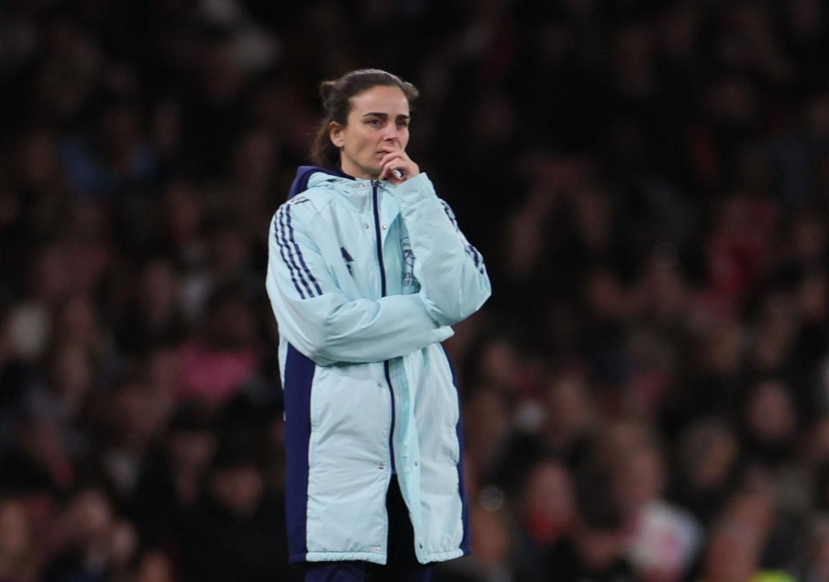 Renée Slegers, entrenadora del Arsenal, durante un partido contra el Real Madrid de esta Champions.