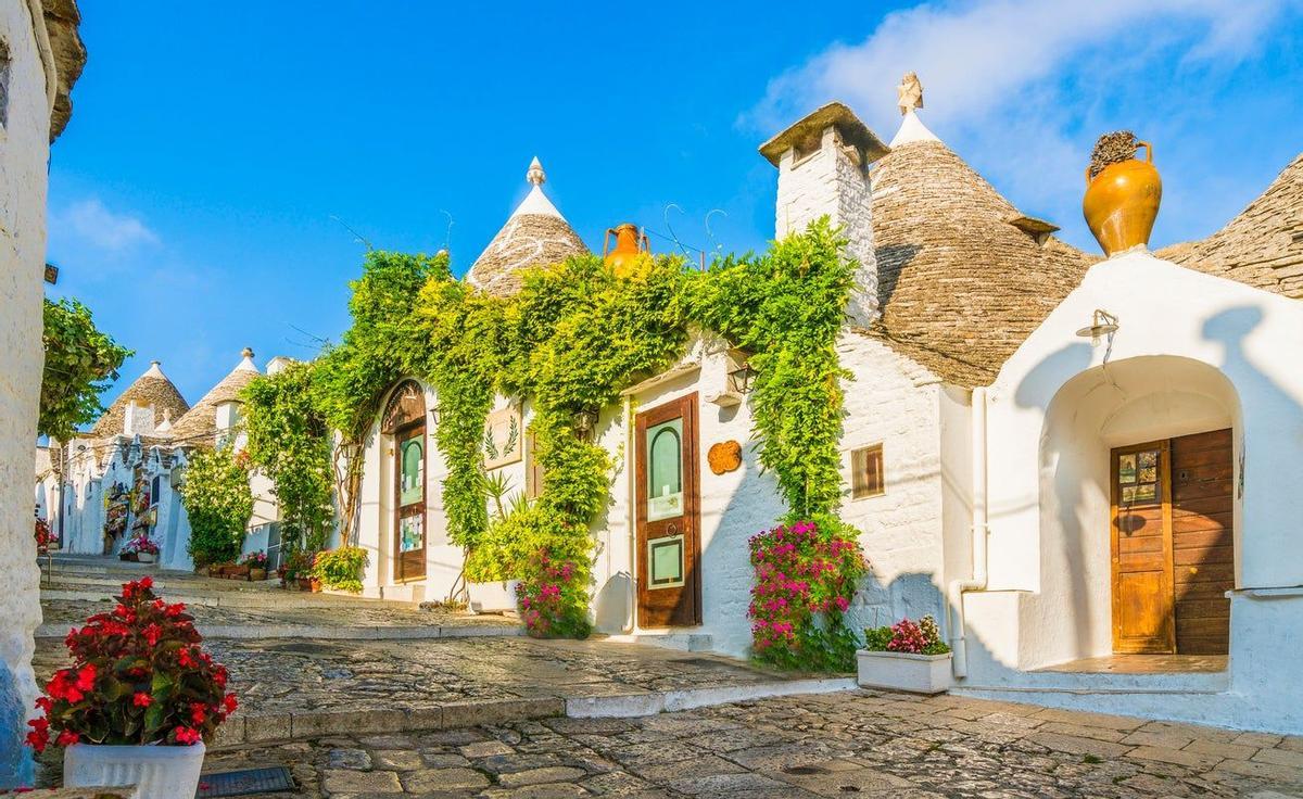 Tradicionales casas de Trulli en la ciudad de Alberobello, en Apulia, Italia