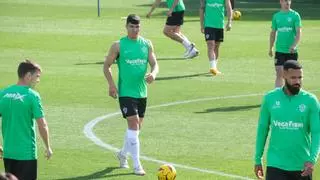 La plantilla del Elche regresa a los entrenamientos con dos ausencias