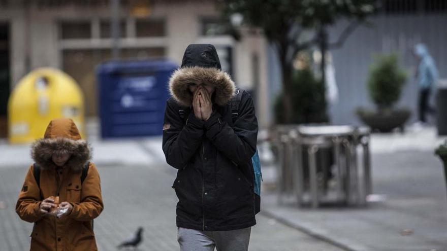 Asturias vive una mañana gélida, con temperaturas de dos grados en Gijón, tres en Oviedo y cuatro en Avilés