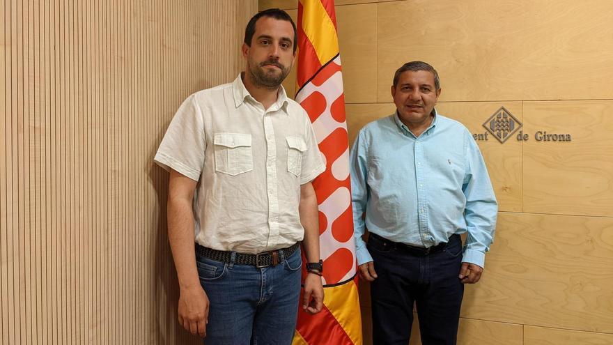 El regidor d’Educació del consistori gironí, Àdam Bertran, es va reunir el maig passat amb el rector de la Universitat Autònoma de Ciències Forestals d’Hondures, el doctor Emilio Esbeih.