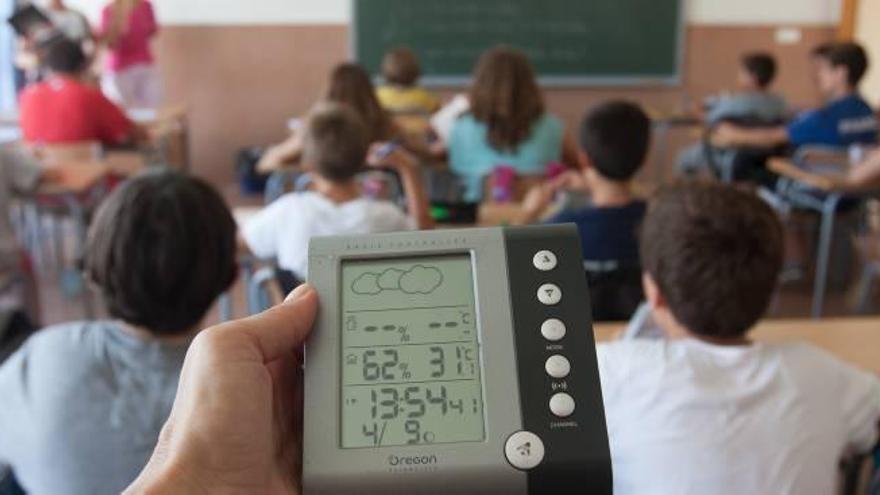 Las aulas han soportado temperaturas superiores a los 30 grados desde que comenzó el curso la semana pasada