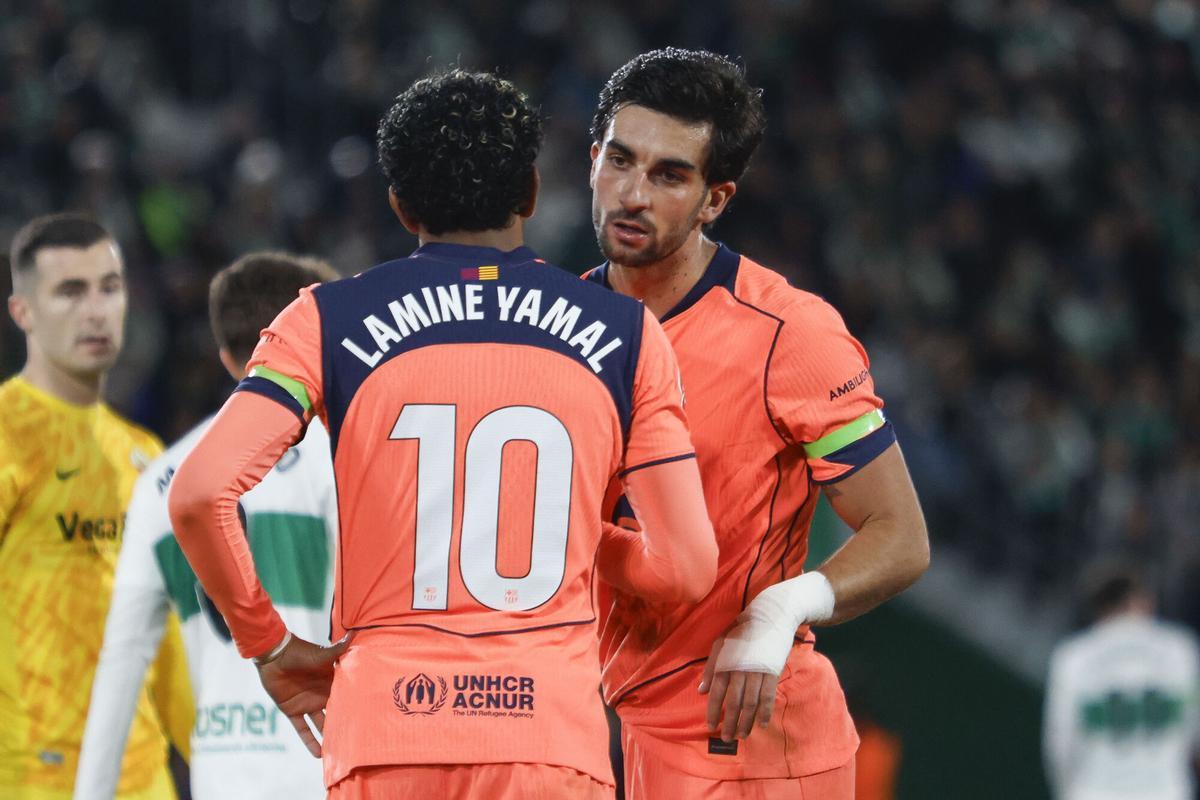 Lamine Yamal junto a Ferran Torres en el triunfo del Barça en Elche.