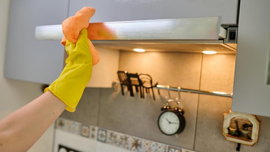 El jabón de Mercadona que deja la campana de la cocina reluciente y sin grasa