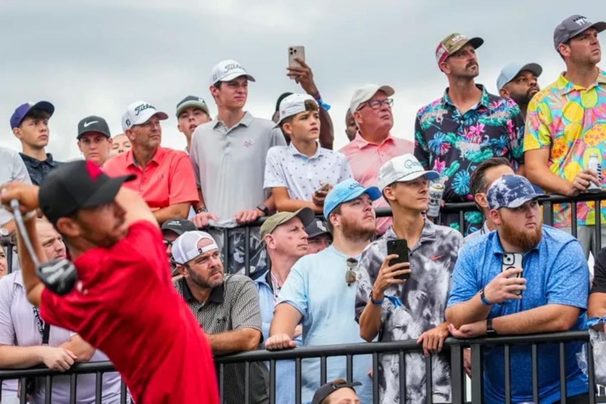 David Puig es uno de los grandes pegadores del circuito y los aficionados alucinan con su drive