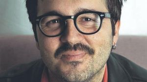 El escritor Acoidán Méndez, autor de Algunos días.