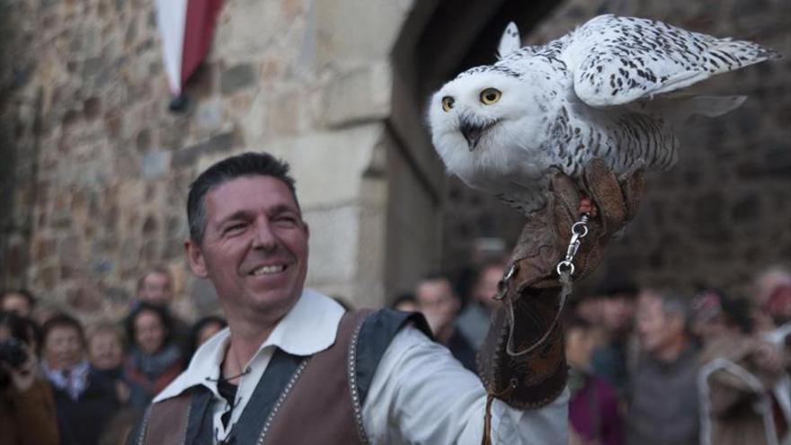 Miles de personas llenan los espacios y las actividades del Mercado Medieval