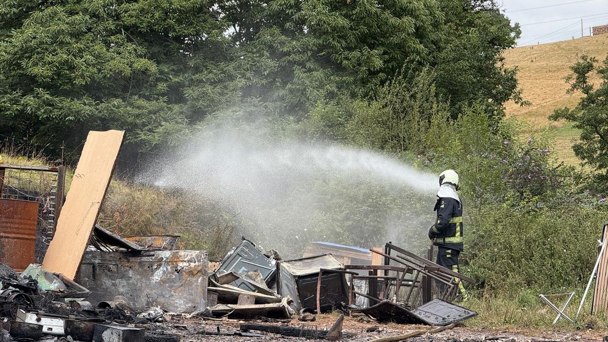 Explosión de una infravivienda en Noval, Ferroñes, Llanera