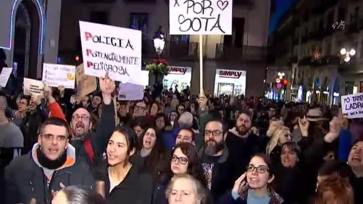Miles de personas claman en Barcelona justicia para la perra Sota