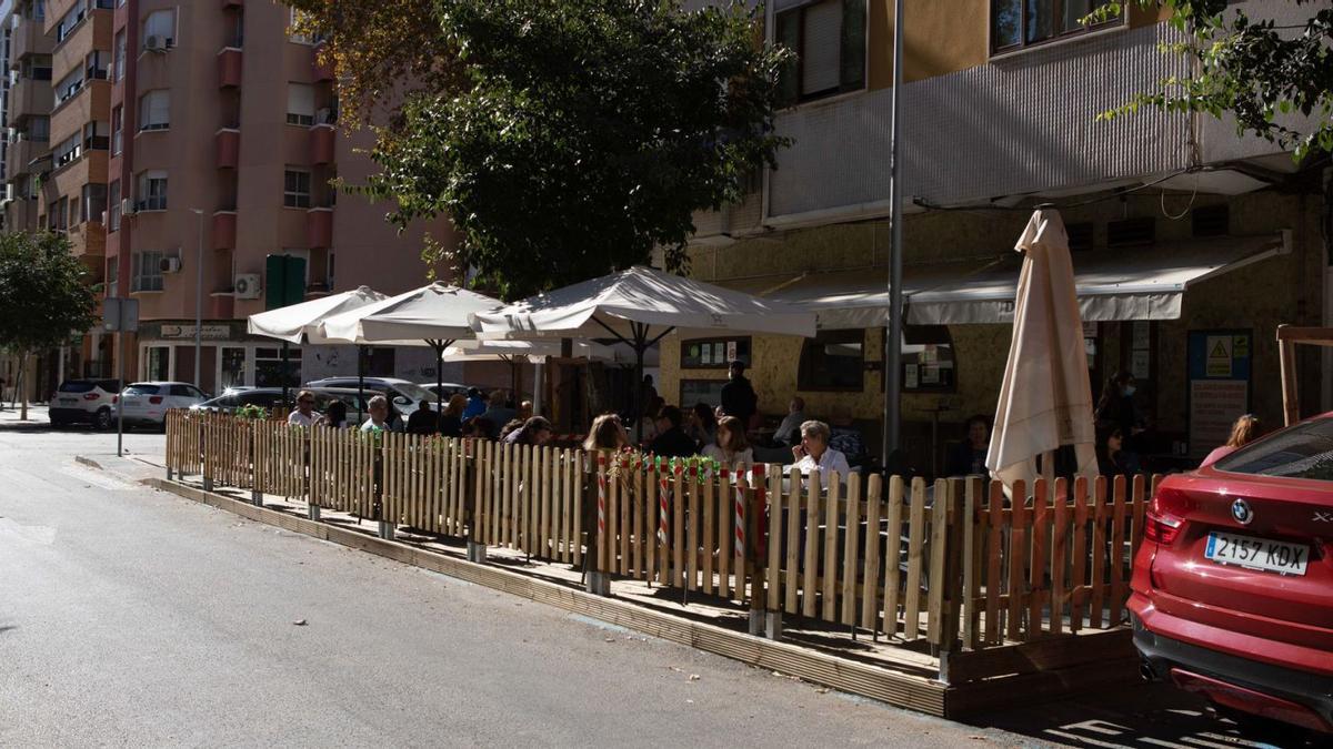 La terraza del bar Delante, en Príncipe de Asturias.