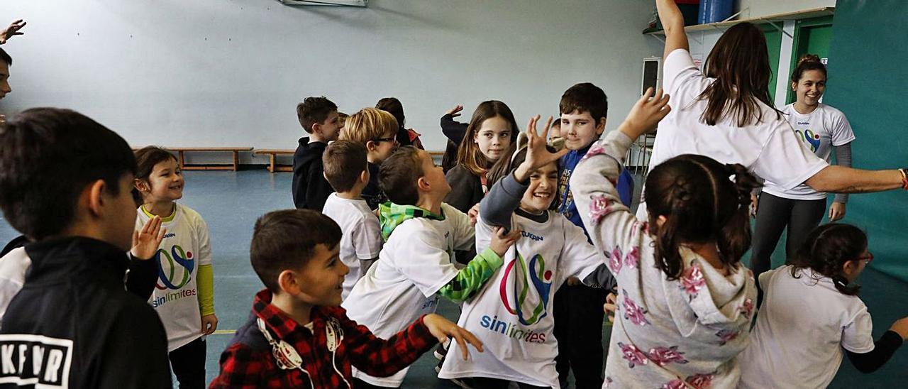 Un grupo de escolares, en una actividad de “Sin Límites”.