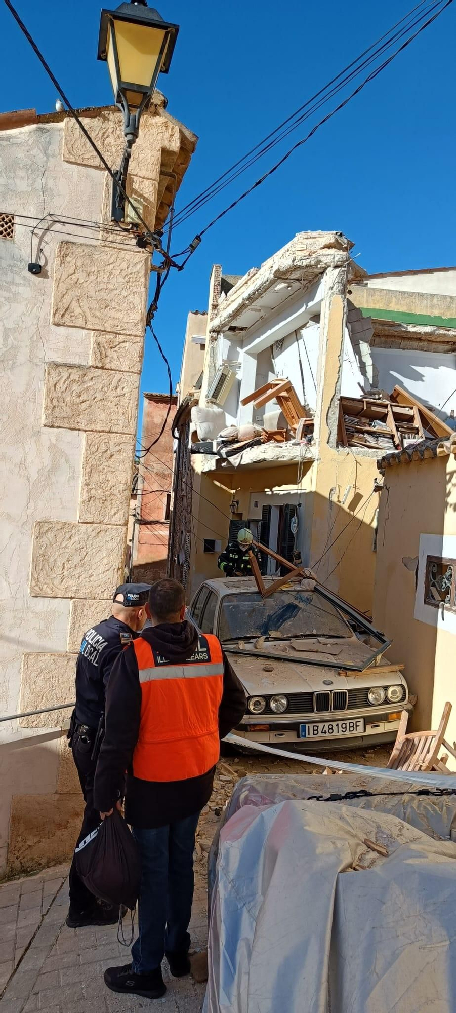 Así quedó la estructura del edificio tras una explosión de gas en Andratx