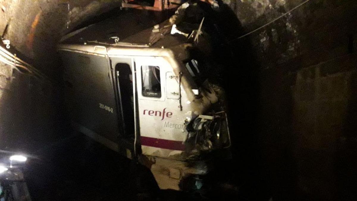 Las imágenes del accidente ferroviario por una roca desprendida en Lena