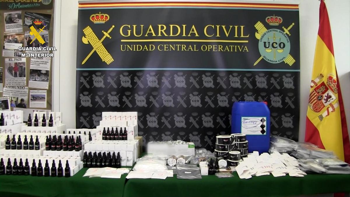 Medicamentos no autorizados intervenidos por la Guardia Civil a una red que los distribuía de forma ilegal.