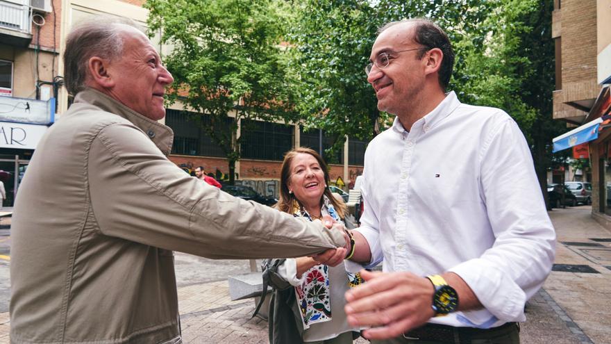 Rafa Mateos: &quot;O el templo budista de Cáceres es un macrocomplejo, o le diremos no&quot;