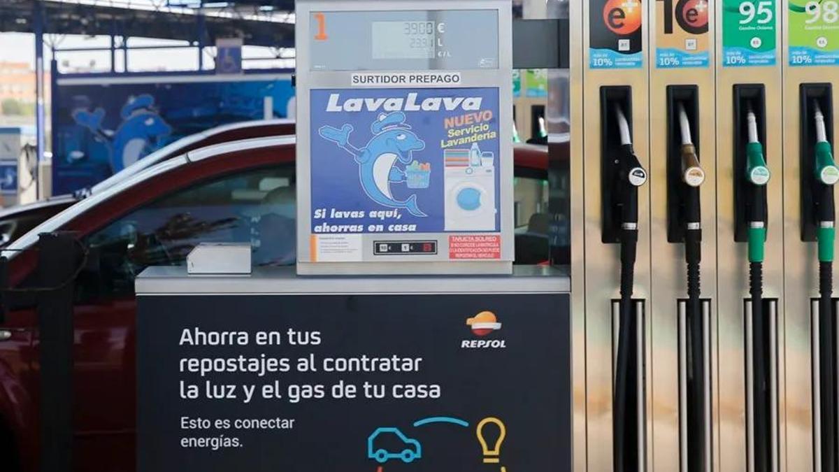 Revisa los precios de la gasolina y el diesel el día de hoy.