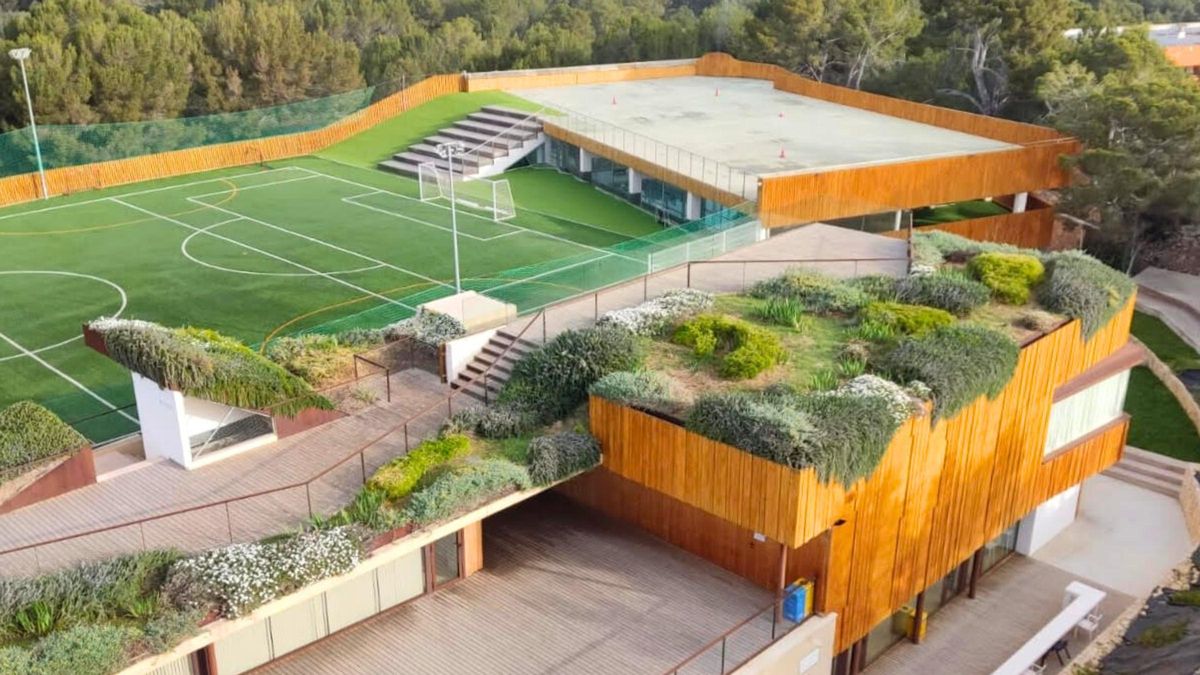 Las magníficas instalaciones de Queen's College están situadas en Palma, en un entorno natural idílico.