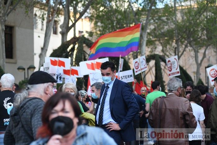 La Marea Verde toma Murcia en contra de un Gobierno con los expulsados de Vox