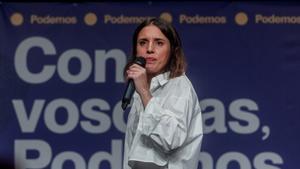 La ministra de Igualdad en funciones, Irene Montero, interviene durante una Conferencia Política del partido, en el Círculo de Bellas Artes, a 4 de noviembre de 2023, en Madrid (España).