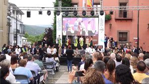 La primera promoció dINEFC Pirineus celebra la seva graduació i SPORT els va acompanyar