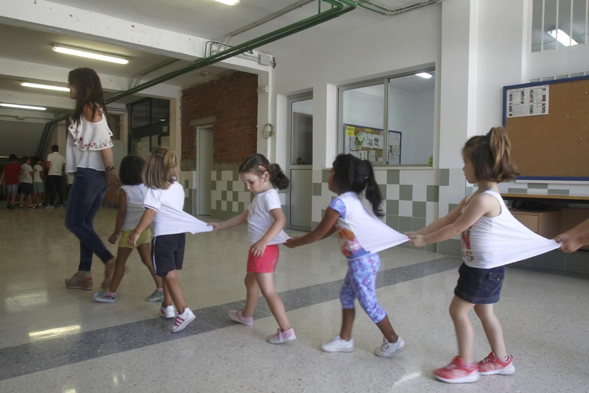 FOTOGALERIA / La vuelta al colegio en Córdoba