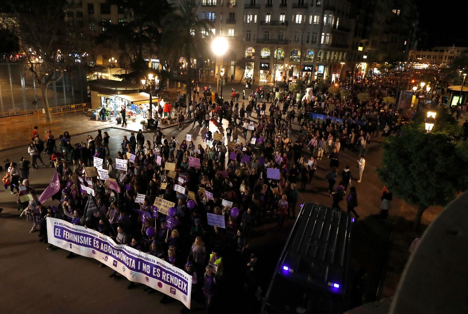 La manifestación de la Coordinadora Feminista de València para celebrar el 8 M