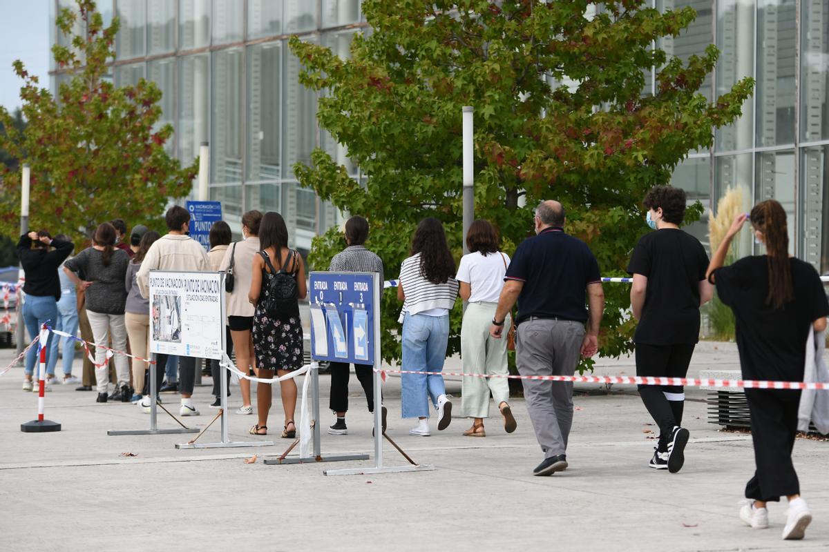 Vacunación sin cita de estudiantes y personal de los campus de Galicia