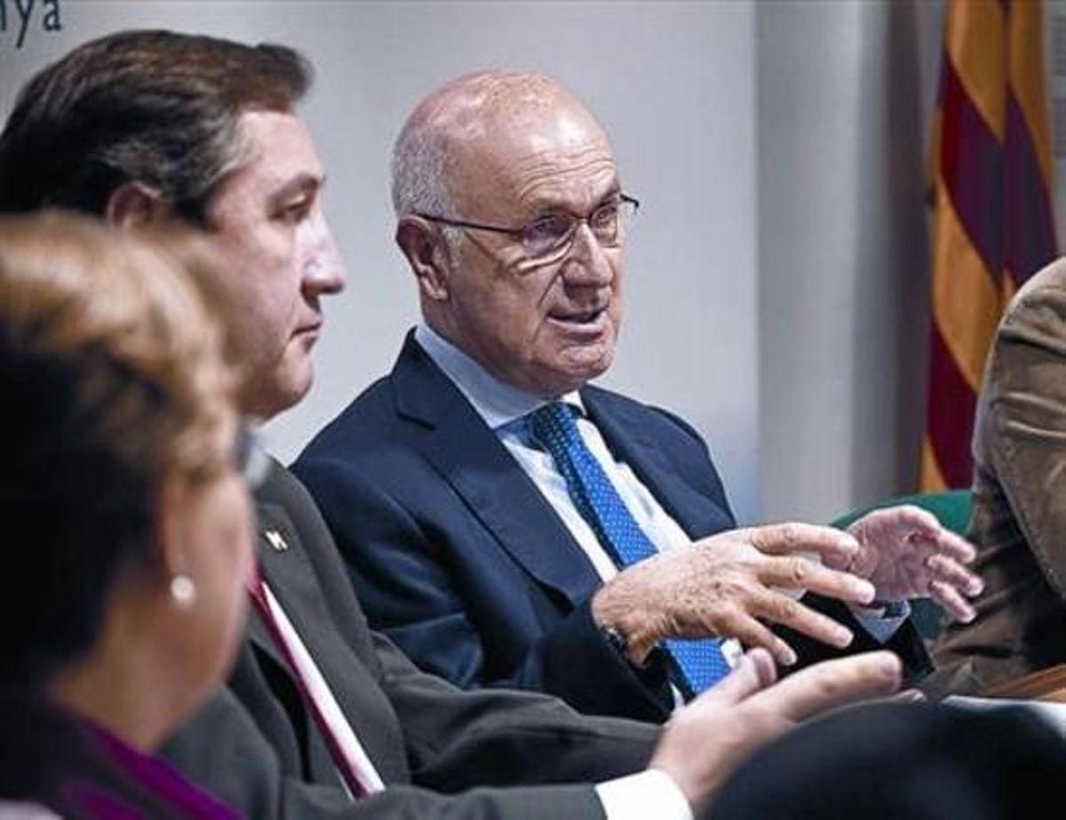 El líder d’Unió, Josep Antoni Duran Lleida, en una reunió de l’executiva del partit, el mes d’abril passat. El líder d’Unió, Josep Antoni Duran Lleida, en una reunió de l’executiva del partit, el mes d’abril passat.