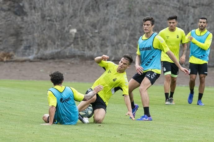 12.11.19. Las Palmas de Gran Canaria.Fútbol segunda división temporada 2019/20. Entrenamiento de la UD Las Palmas en la Ciudad Deportiva Barranco Seco. Foto: Quique Curbelo  | 12/11/2019 | Fotógrafo: Quique Curbelo