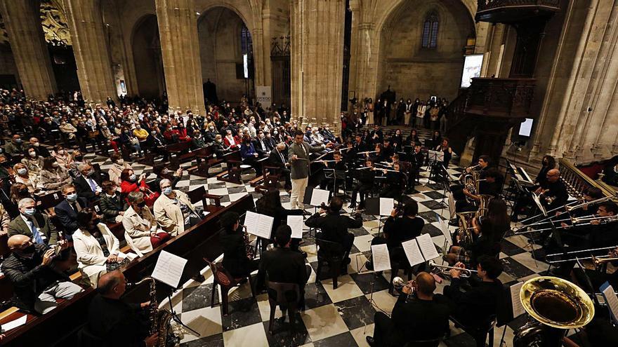 La comunidad teresiana celebra su centenario en la Catedral | LUISMA MURIAS