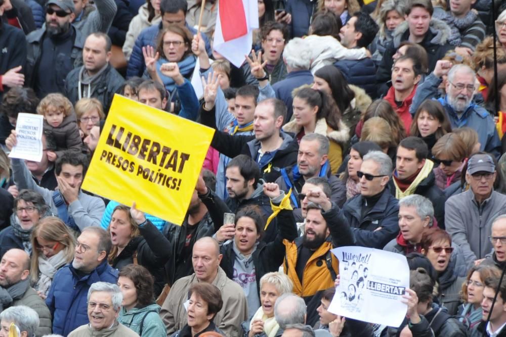 Manifestació per l'empresonament dels exconsellers, a Manresa