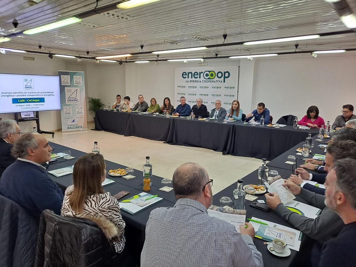 Presentación de 'Assolir' en la sede de ENERCOOP en Crevillent.