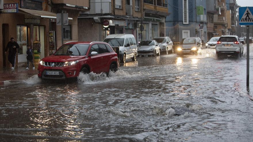 Calles anegadas junto al paseo marítimo del Port de Sagunt